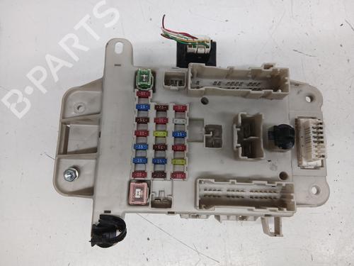 Fuse box TOYOTA RAV 4 II (_A2_) 2.0 4WD (ACA21, ACA20) | BP30551659E1