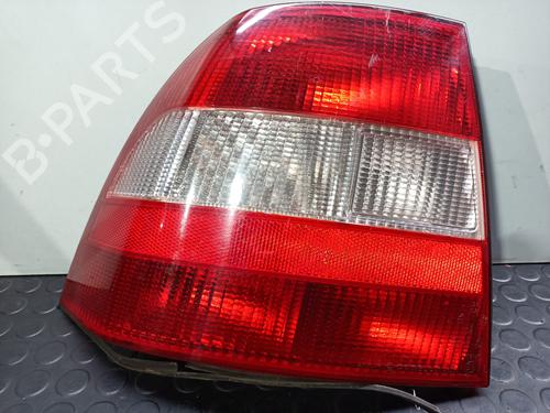 Piloto trasero izquierdo OPEL VECTRA B (J96) 2.0 i 16V (F19) (136 hp) 23107319