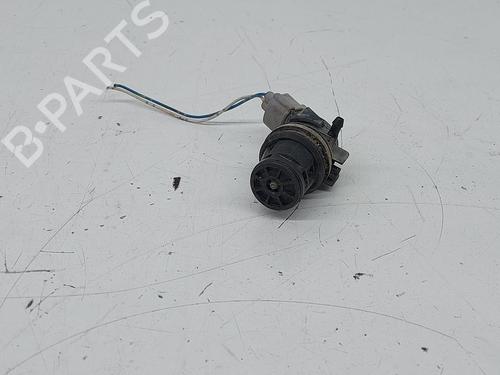 Ruitensproeierpomp TOYOTA RAV 4 III (_A3_) 2.2 D 4WD (ALA30_, ALA30R) (136 hp) 26447548