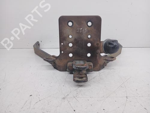 Used Tow ball/Mechanism LAND ROVER DEFENDER Station Wagon (L316, L315) 2.5 Td5 4x4 (L316) (122 hp) 32729459