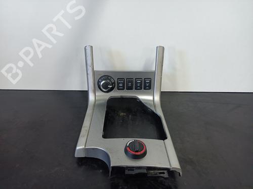 Used Middle console NISSAN PATHFINDER III (R51) 2.5 dCi (174 hp) 20839866