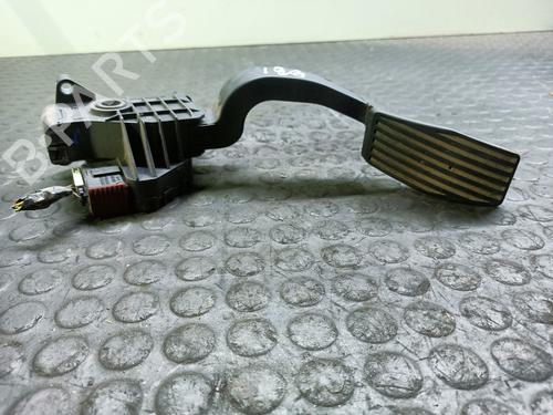 Used Pedal FIAT GRANDE PUNTO (199_) 1.4 (199AXB11, 199AXB1A, 199BXB1A, 199AXL1A) (77 hp) 20828854