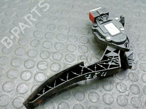 Pédale OPEL ASTRA J (P10) [2009-2016]  32046591