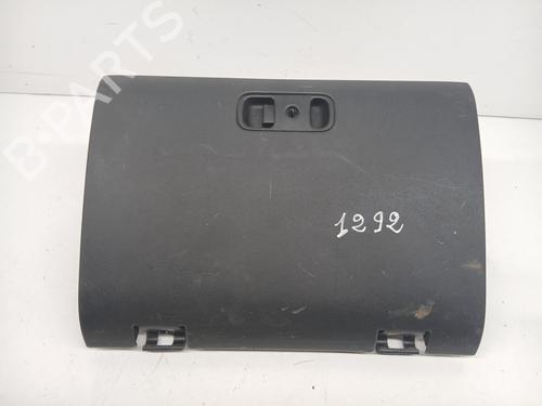 Used Glove box MITSUBISHI PAJERO III (V7_W, V6_W) 3.2 Di-D (V68W, V78W) (165 hp) 26960538