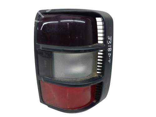 Feu arrière droit MITSUBISHI GALLOPER (JK-01) 2.5 TD intercooler (99 hp) 31873771