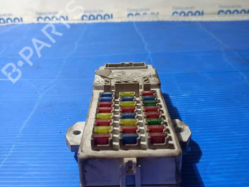 Used Fuse box KIA SORENTO I (JC) 2.5 CRDi 4WD (140 hp) 20838200
