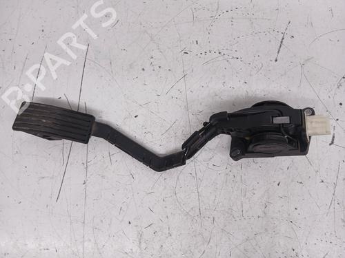 pedal-peugeot-407-coupe-6c_-2005-32858400 main image