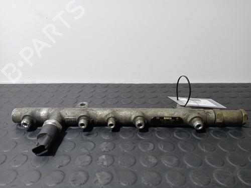 Used Injection rail RENAULT LAGUNA II (BG0/1_) [2001-2007]  28799220
