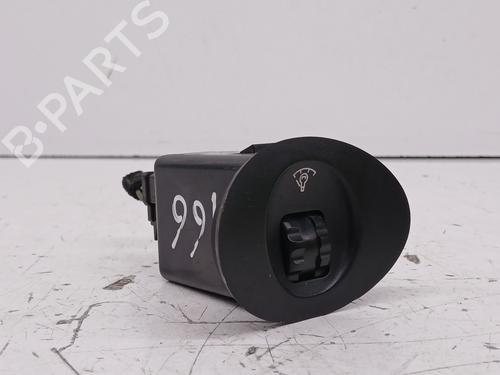 Used Switch HYUNDAI COUPE II (GK) 2.0 GLS (143 hp) 33043002