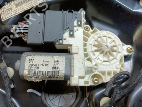 Rudehejsemotor bagstkærm højre SEAT LEON (1M1) [1999-2006]  20833144