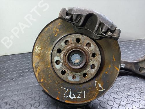 Fusée avant droite VW PASSAT B5.5 (3B3) 1.9 TDI (130 hp) 32098476