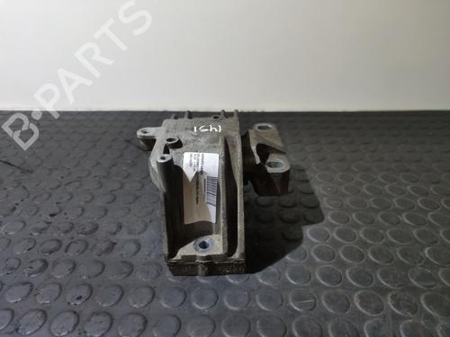 Used Engine mount VW GOLF V (1K1) [2003-2010]  31920700