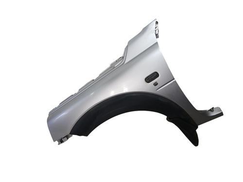 Used Left front fenders Left front fenders 37631200 37631200
