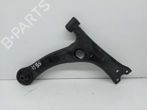 Used Right front suspension arm TOYOTA COROLLA Verso (ZER_, ZZE12_, R1_) 2.2 D-4D (AUR10_, AUR10R) (136 hp) 26275698