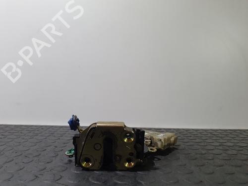 Used Front right lock NISSAN ALMERA II (N16) 2.2 Di (110 hp) 20824008