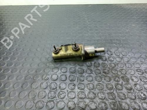 Brake master cylinder VW PASSAT B2 Variant (33B) 1.6 | BP28369240M77 