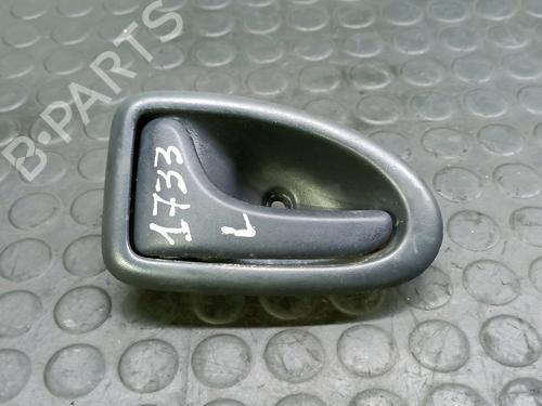 Poignée intérieure avant gauche RENAULT CLIO II (BB_, CB_) [1998-2016]  32095513