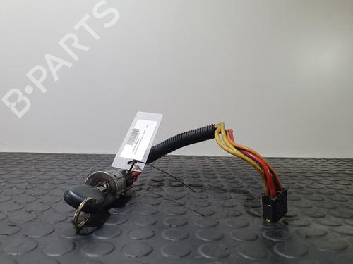 Used Ignition barrel RENAULT MEGANE I Classic (LA0/1_) 1.9 D (LA0A, LA0U, LA0R) (64 hp) 32175451