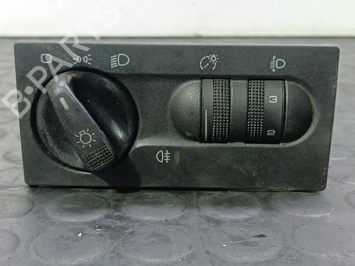 Hovedlysbryter VW GOLF III (1H1) 1.9 TDI (90 hp) 31696539