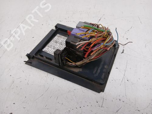 Fuse box RENAULT TRAFIC Van (T_, P_, V_) 1.9 D | BP29728288E1 