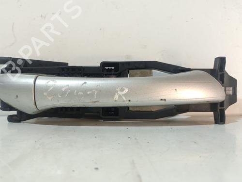 Używane Klamka zewnętrzna drzwi przednich prawych MERCEDES-BENZ E-CLASS (W211) E 220 CDI (211.006) (150 hp) 27858284
