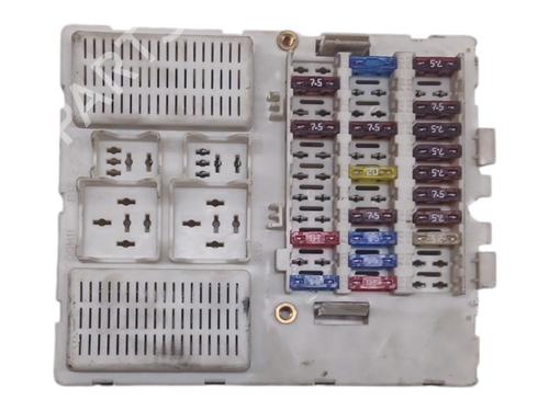 Used Fuse box Fuse box FORD TRANSIT CONNECT (P65_, P70_, P80_) 1.8 Di (75 hp) 33328130 33328130