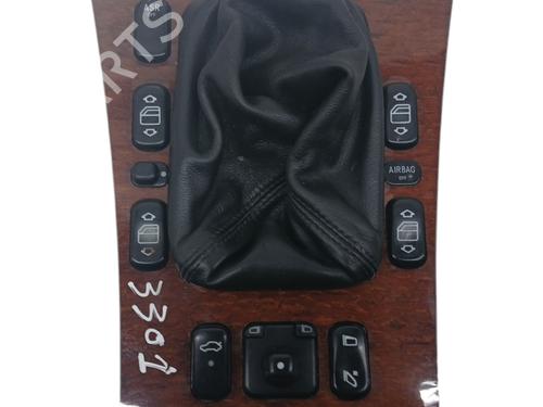 Used Shift knob Shift knob MERCEDES-BENZ E-CLASS (W210) E 290 Turbo-D (210.017) (129 hp) 32658520 32658520