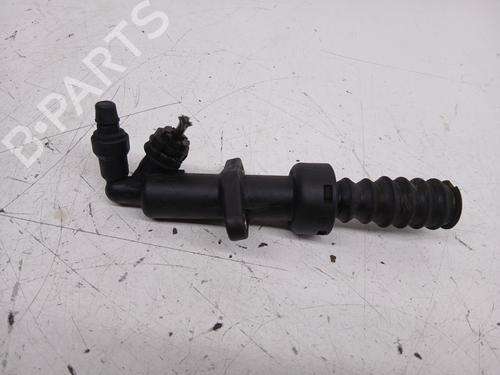 Used Clutch slave cylinder CITROËN JUMPER II Van 2.2 HDi 120 (120 hp) 26546942