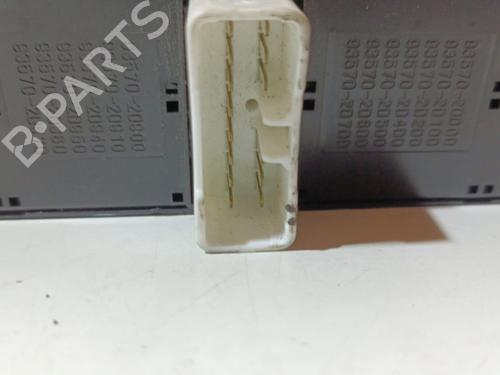 Left front window switch HYUNDAI ELANTRA III (XD) 2.0 | BP20832131I27 
