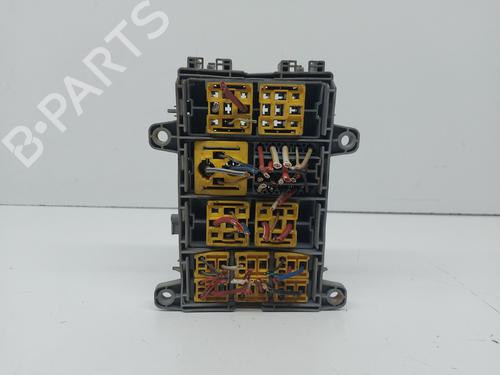 Used Fuse box SUZUKI VITARA (ET, TA, TD) 1.6 i 16V All-wheel Drive (ET, TA02, SE416) (97 hp) 23876499