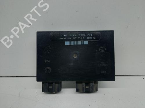 Used Electronic module VW GOLF IV (1J1) [1997-2008]  27669486