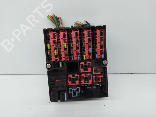 fuse-box-ford-transit-connect-p65_-p70_-p80_-2002-32473522 main image