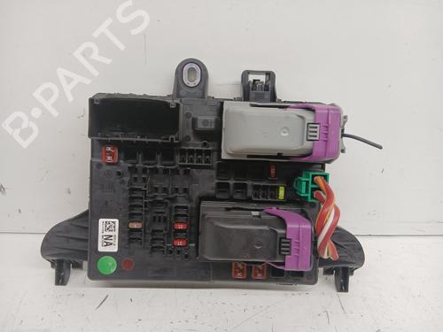 Used Fuse box BMW X3 (E83) xDrive 25 i (218 hp) 28313916