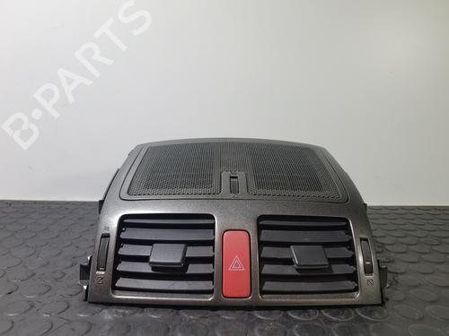 Used Air vent TOYOTA AURIS (_E15_) 1.4 D-4D (NDE150_, NDE150R) (90 hp) 32034318
