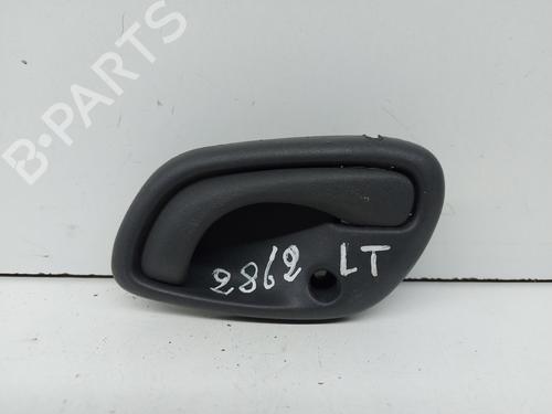 Used Rear left interior door handle SUZUKI GRAND VITARA I (FT, HT) 2.0 HDI 110 16V 4x4 (SQ420D, TD83V, JA420WD) (109 hp) 32204893