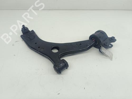 Used Right front suspension arm OPEL CORSA C (X01) 1.3 CDTI (F08, F68) (70 hp) 31818434