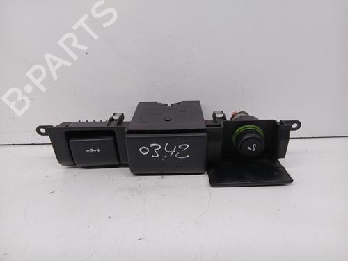 Used Ashtray LAND ROVER DISCOVERY III (L319) 2.7 TD 4x4 (190 hp) 27840090