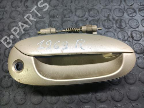 Used Front right exterior door handle KIA CARENS II MPV (FJ) 2.0 CRDi (113 hp) 26922235