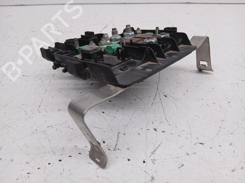 Fuse box RENAULT MASTER III Van (FV) | BP30551656E1