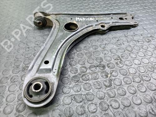 Used Left front suspension arm VW GOLF III (1H1) [1989-2000]  32074260