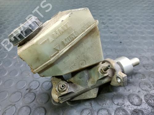 Used Brake master cylinder RENAULT KANGOO / GRAND KANGOO II (KW0/1_) 1.5 dCi 85 (KW0K, KW0L, KW0B) (86 hp) 21667704