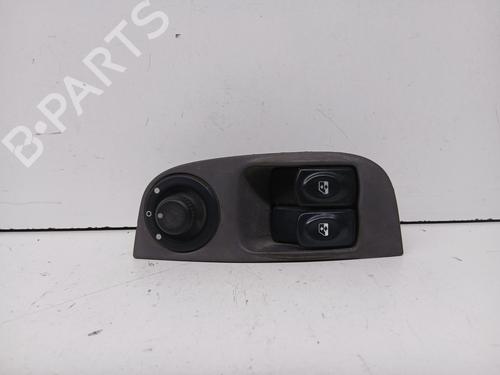 Used Left front window switch RENAULT MEGANE I (BA0/1_) 1.9 dTi (BA1U) (80 hp) 29879275