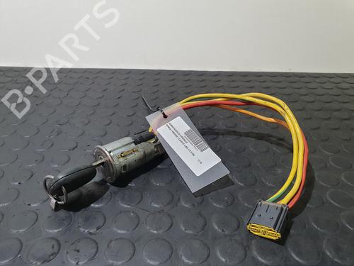 Used Ignition barrel RENAULT MEGANE I Classic (LA0/1_) 1.9 D (LA0A, LA0U, LA0R) (64 hp) 32175452