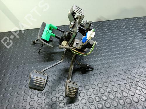 Used Break pedal FORD TRANSIT CONNECT (P65_, P70_, P80_) 1.8 TDCi (90 hp) 20833591
