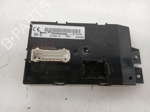 Used Electronic module RENAULT MASTER II Van (FD) 2.5 dCi (120 hp) 26033692