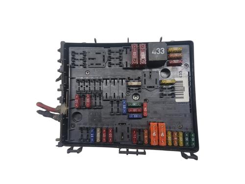 Used Fuse box Fuse box AUDI A3 (8P1) 2.0 FSI (150 hp) 33605322 33605322