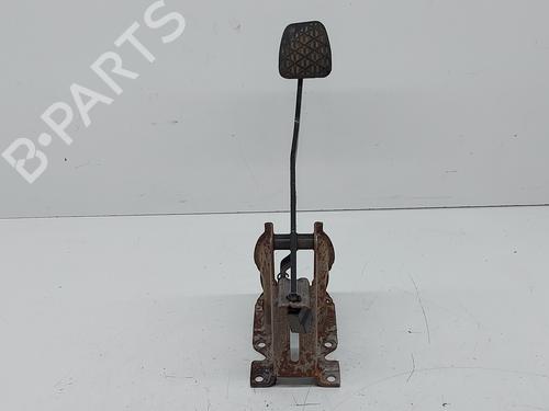 Used Break pedal MERCEDES-BENZ SPRINTER 3-t Van (B903) 314 (903.061, 903.062, 903.063, 903.661, 903.662) (143 hp) 32507774