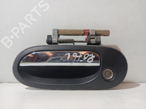 Used Front left exterior door handle NISSAN ALMERA II (N16) 2.2 Di (110 hp) 26895040