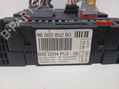 Fuse box PEUGEOT 308 I (4A_, 4C_) | BP30508433E1