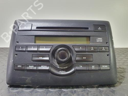 Used Radio FIAT STILO (192_) 1.9 JTD (192_XE1A) (115 hp) 31920690